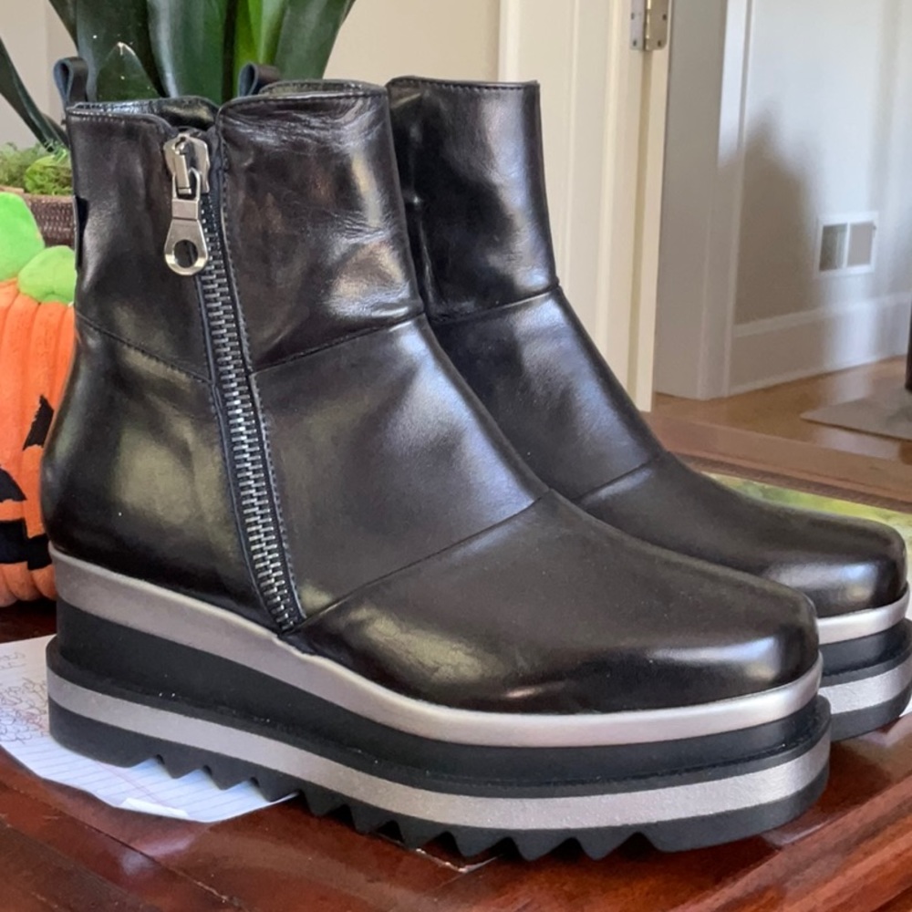 Marco Moreo Scarlett Booties